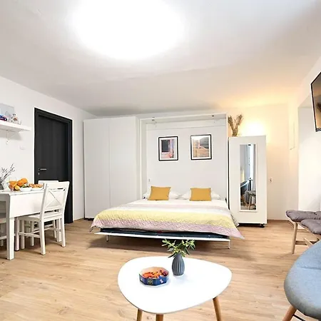 D & L Добринь