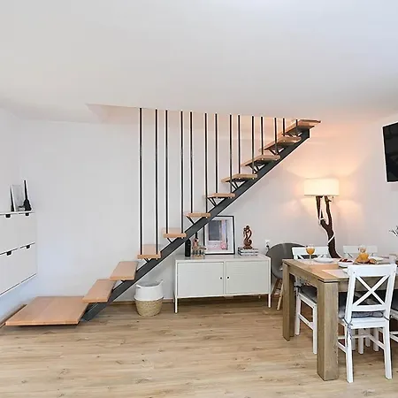 D & L Apartamento Dobrinj